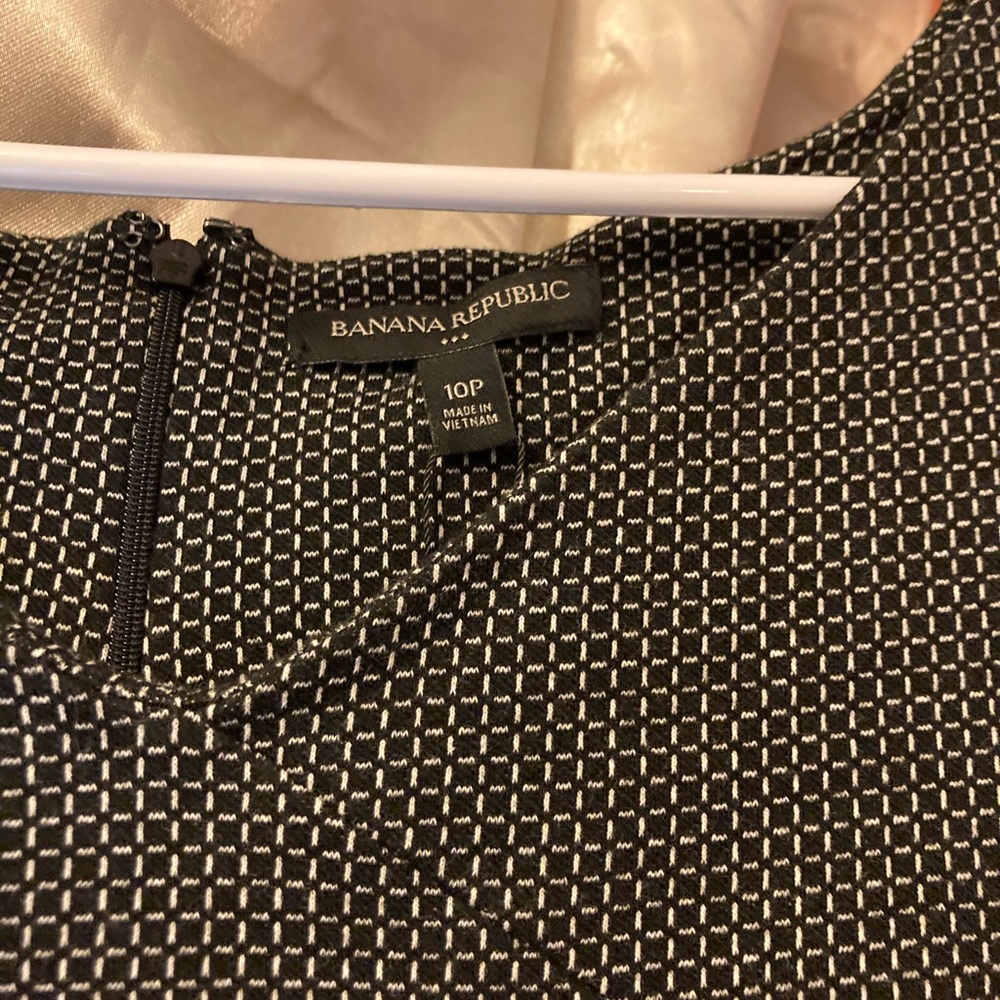 Dress - Picture 3 of 4